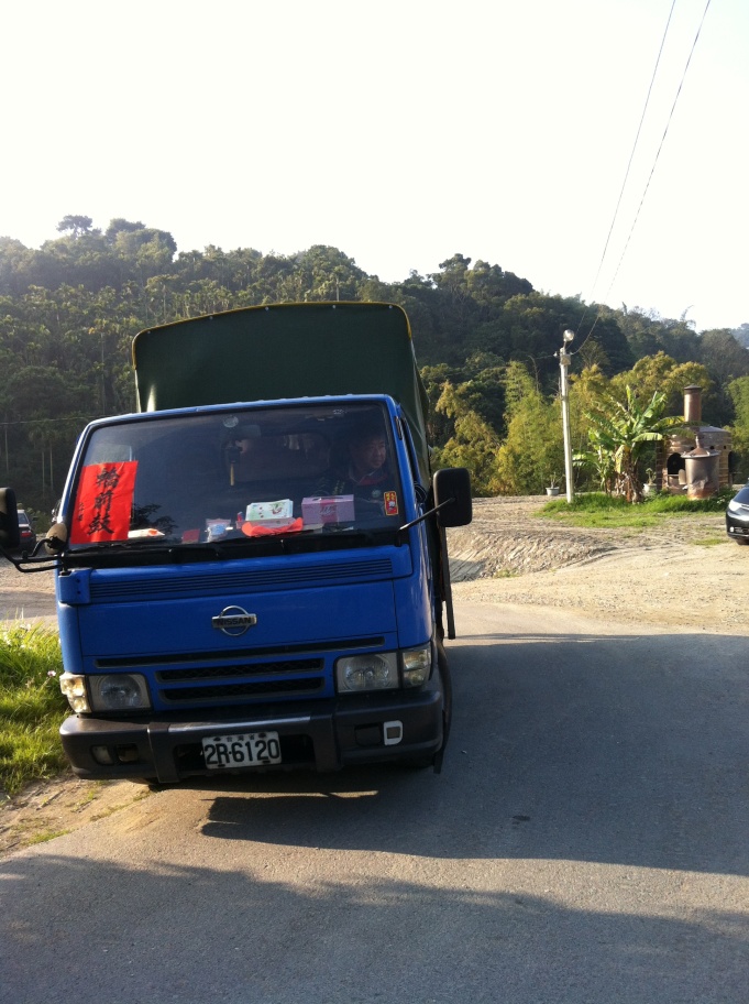 D1327.jpg